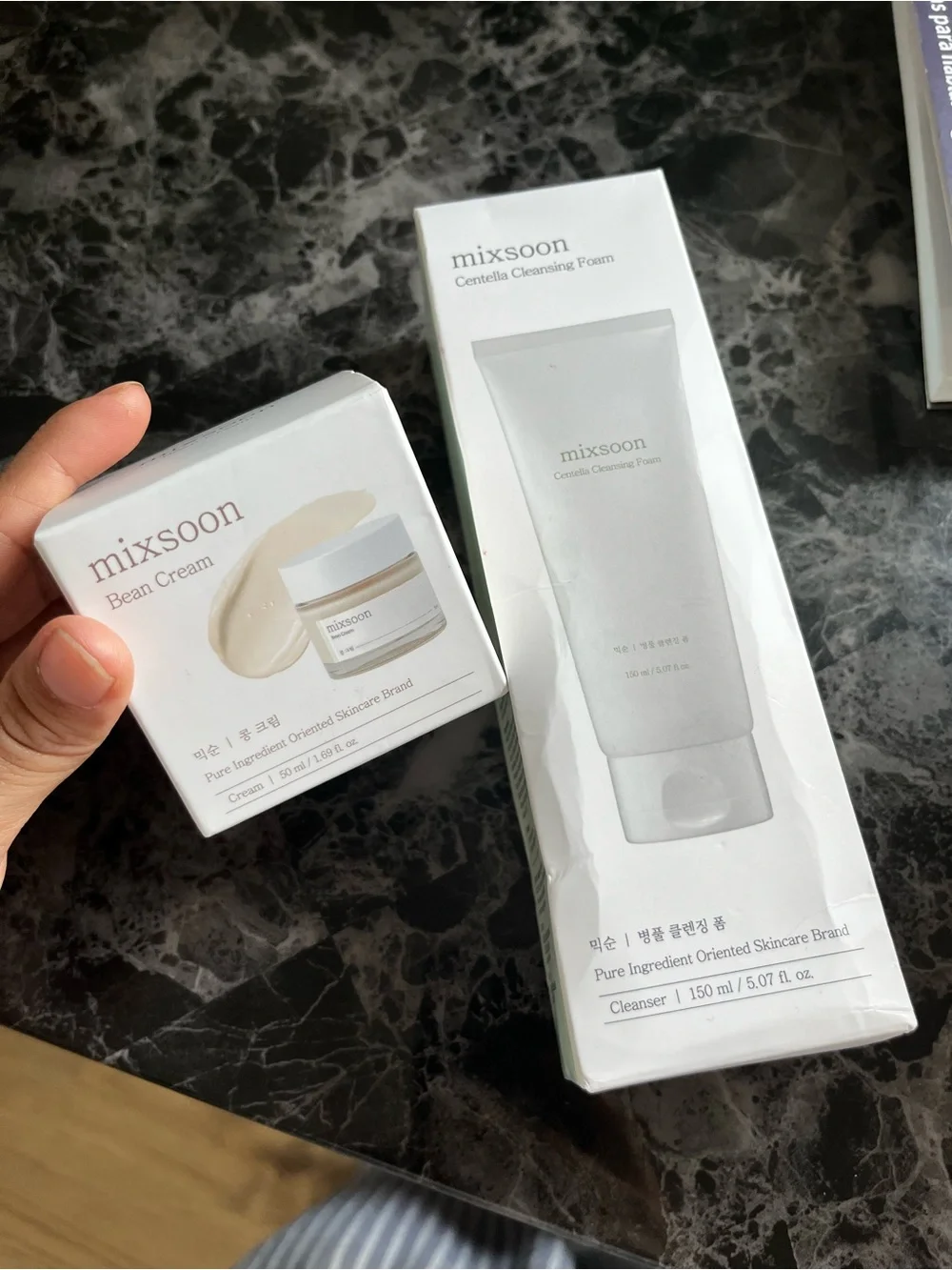 Centella Cleansing Foam & Bean Cream - White